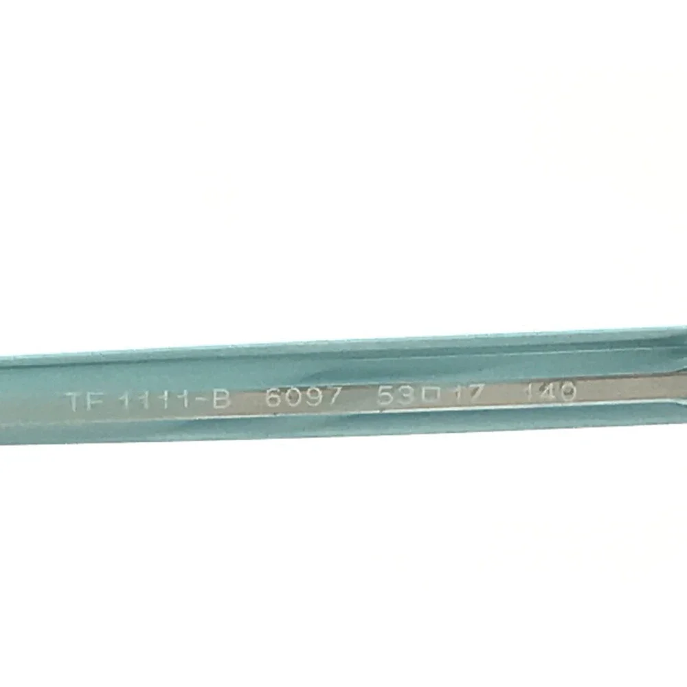 Tiffany & Co. clear demo